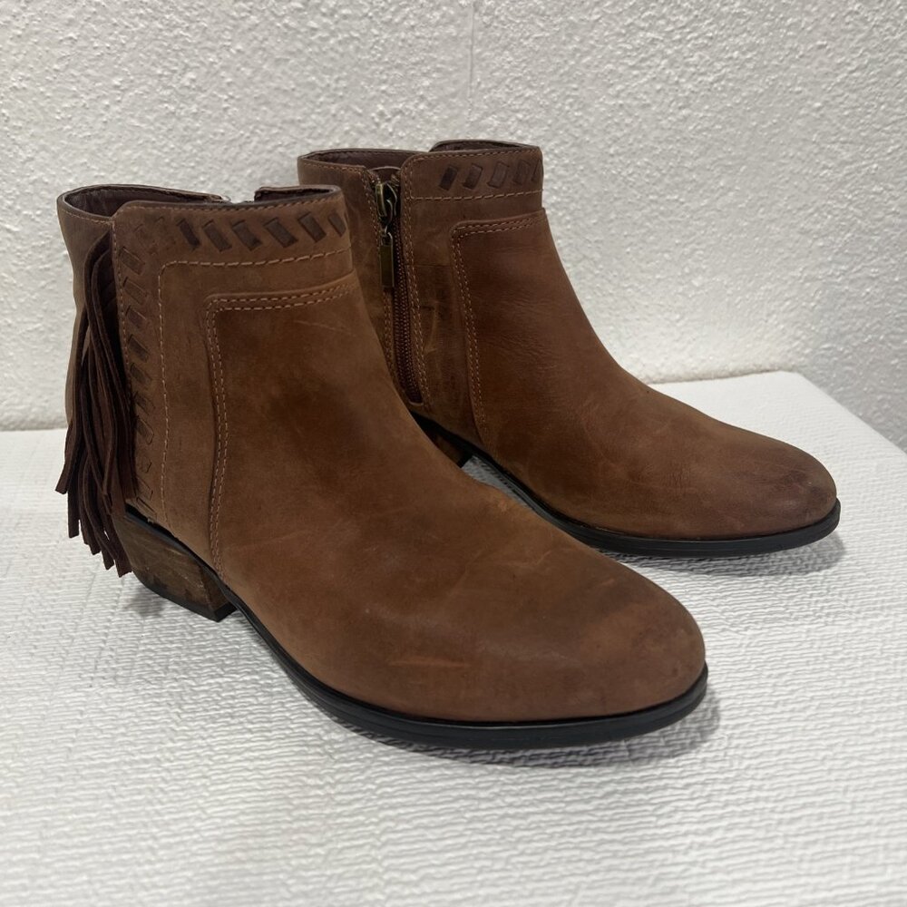 CLARKS Women's GELATA FLORA Fringe Leather Ankle Boots‎ BROWN  6.5 M